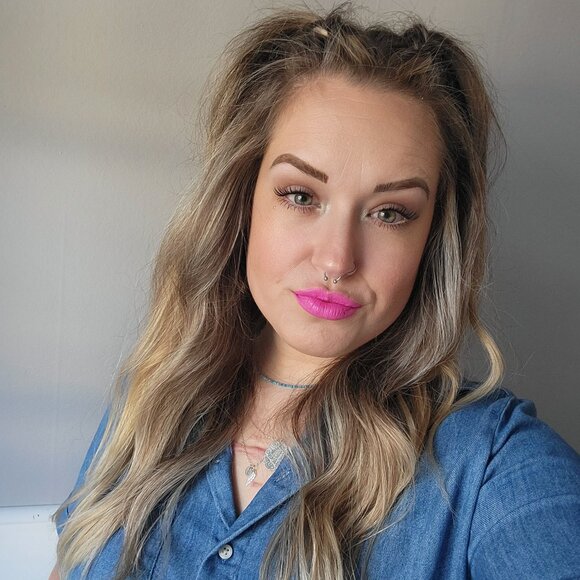 Meet your Posher, Jesika - Picture 1 of 1